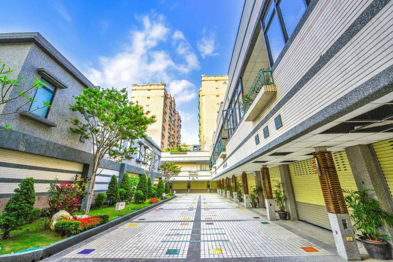 Purple Garden Motel เกาสง ภายนอก รูปภาพ